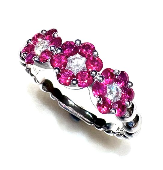 Ring Sommer Woman Flower in White Gold Rubino 0.74 Ct FIORI RUB 0.74 DIA 0.18 - FIORI RUB 0.74 DIA 0.18